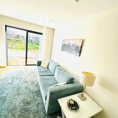 Casa Do Carvalho - *