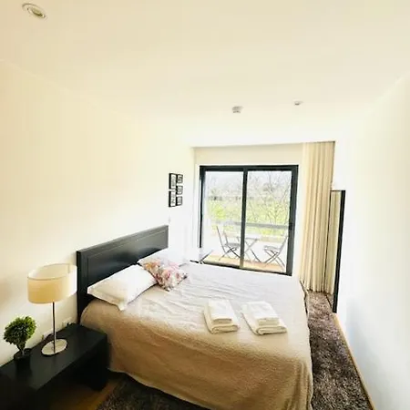 Casa Do Carvalho - *