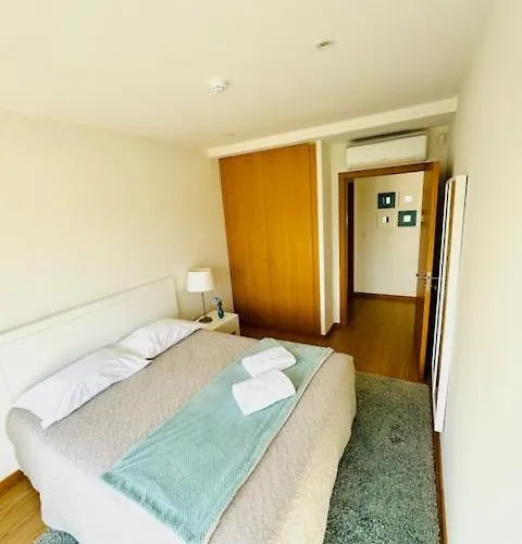 Casa Do Carvalho - *